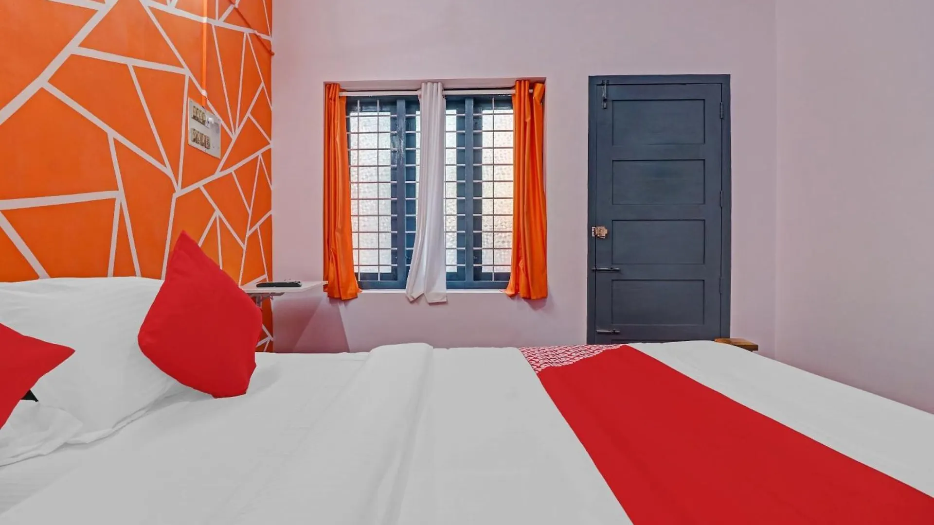 Super Hotel O Skywind Kazhakuttam